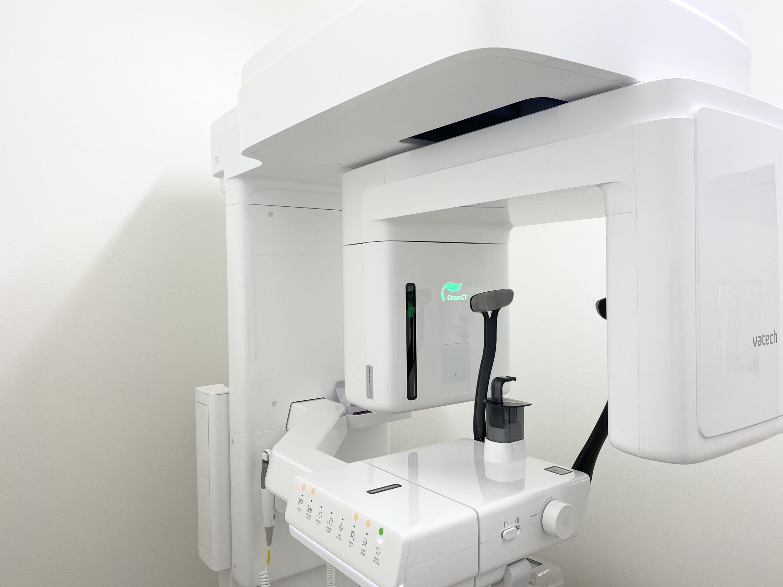 歯科用CTとパノラマX線写真撮影機について