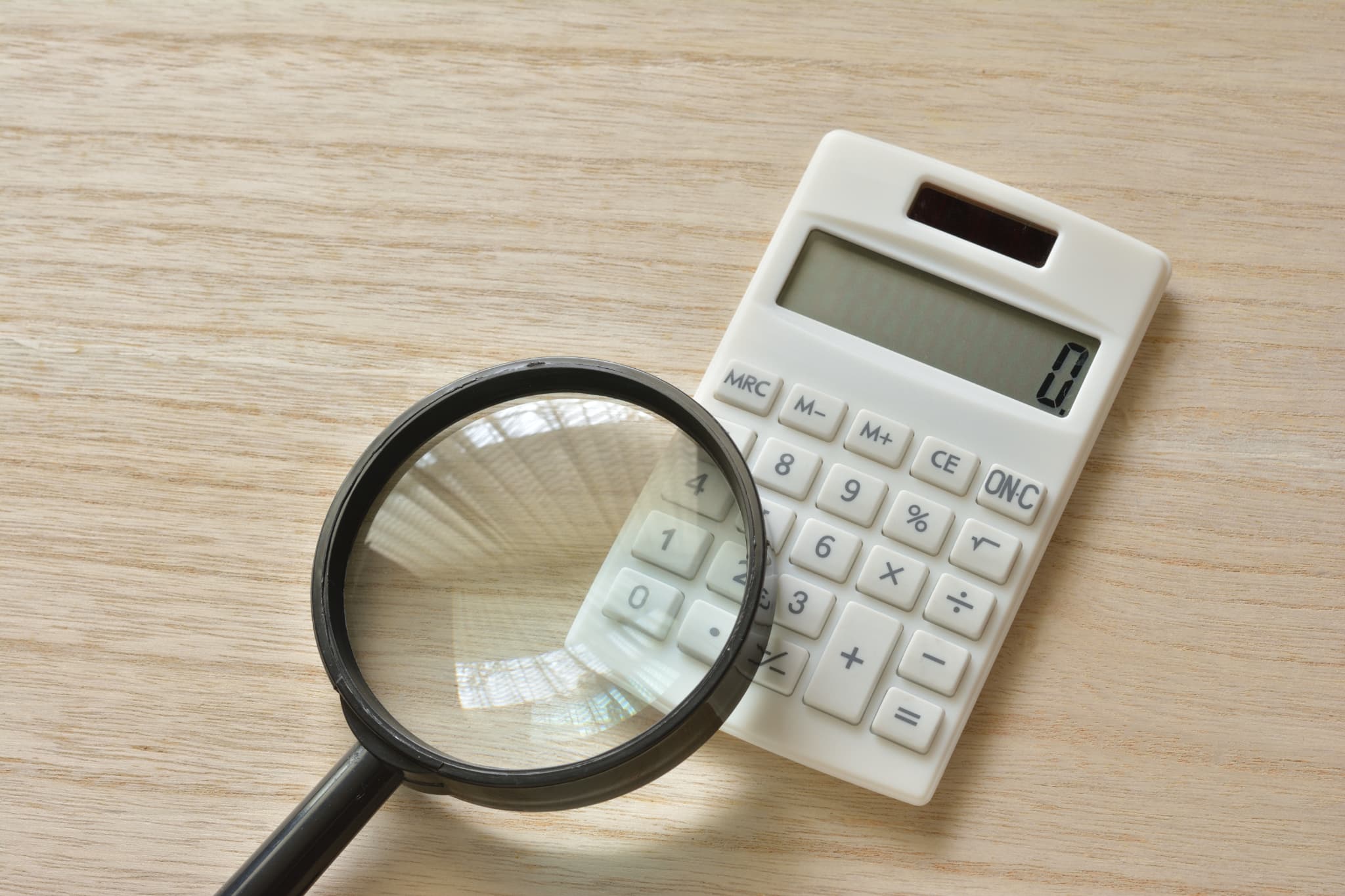 噛み合わせを治す費用を確認するイメージ